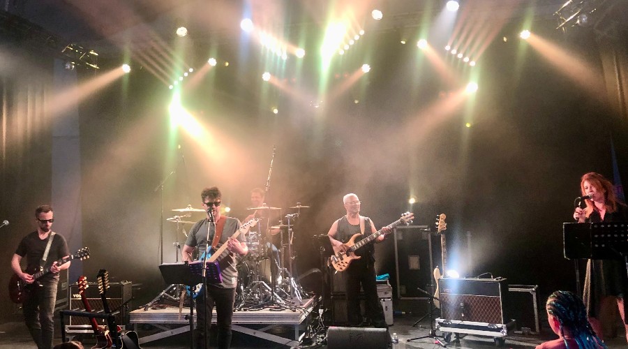 THE ECHO en concert